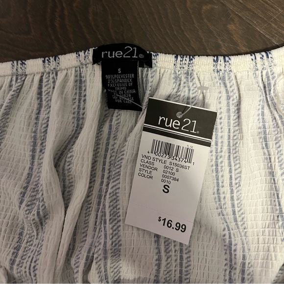 Rue 21 off the shoulder top Size: S - Picture 3 of 3